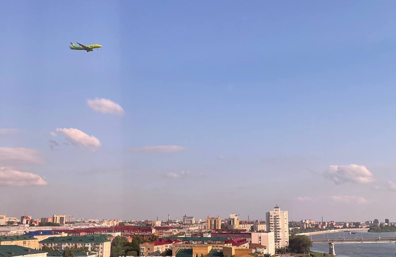 Социологи назвали главные тревоги омичей блокировка мобильного интернета оказалась не на первом месте Больше всего как следует из опроса местных жителей волнует проблема с задержками авиарейсов Новости Омска Подписаться