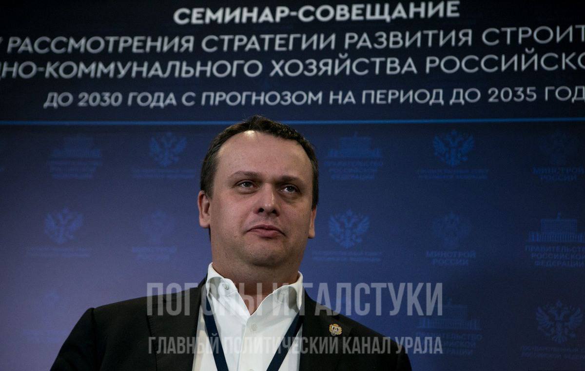 В Екатеринбург летит новый глава Минтранса РФ. Никитин вместе с врио губернатора Паслером откроют новый пропускной пункт в аэропорту Кольцово, в планах также отдельная встреча для обсуждения вопросов финансирования региональных проектов. Федеральный министр пробудет в Екатеринбурге лишь один вечер. Главный политический канал Урала