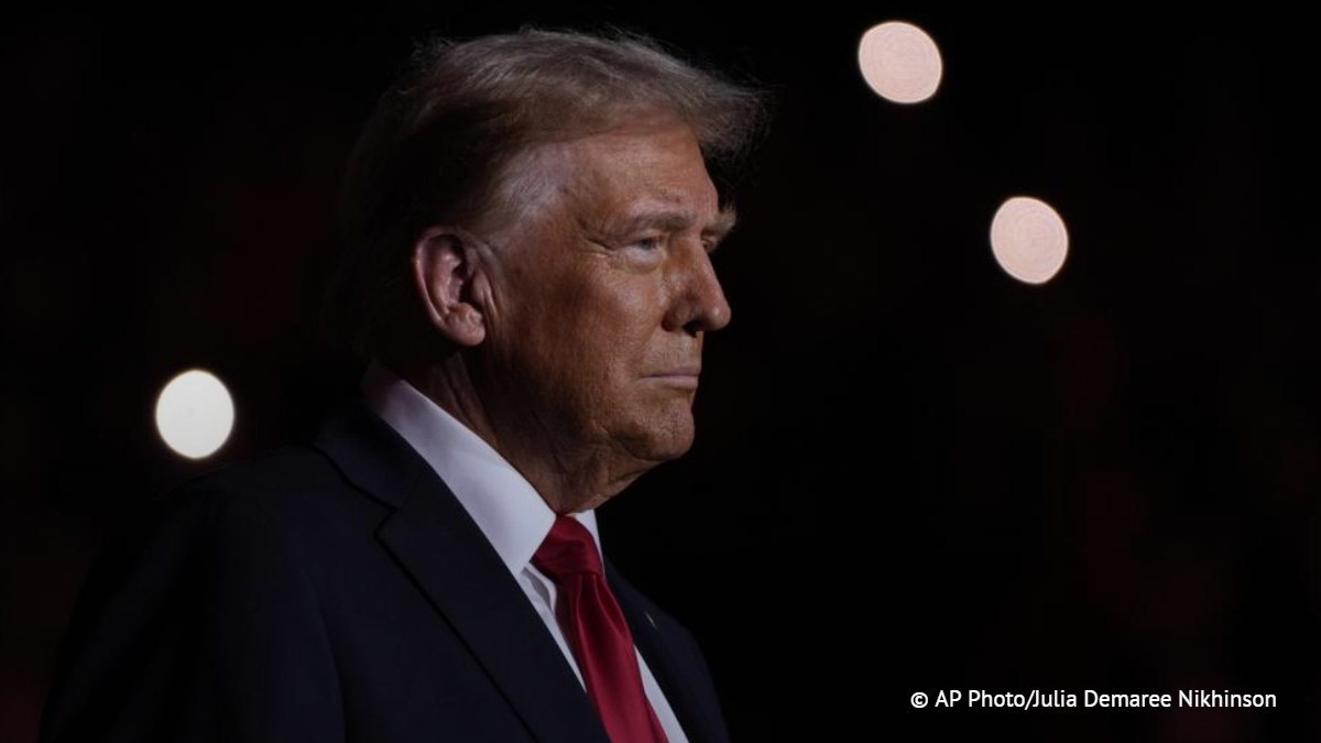 В Европе утверждают, что Трамп согласился поддержать предлагаемое "коалицией желающих" 30-дневное перемирие на Украине, пишет Politico. По данным газеты, на переговорах в Киеве Макрон позвонил Трампу и проинформировал его о ходе дискуссии.