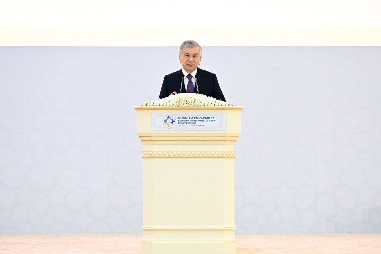Мирзиёев Узбекистан планирует искоренить абсолютную бедность к 2030 году Президент Шавкат Мирзиёев заявил что Узбекистан намерен досрочно выполнить международные обязательства по сокращению бедности вдвое и полностью ликвидировать абсолютную бедность к 2030 году Подробнее anhor uz news no poor anhoruz Новости события мнения Мобильное приложение IOS Android