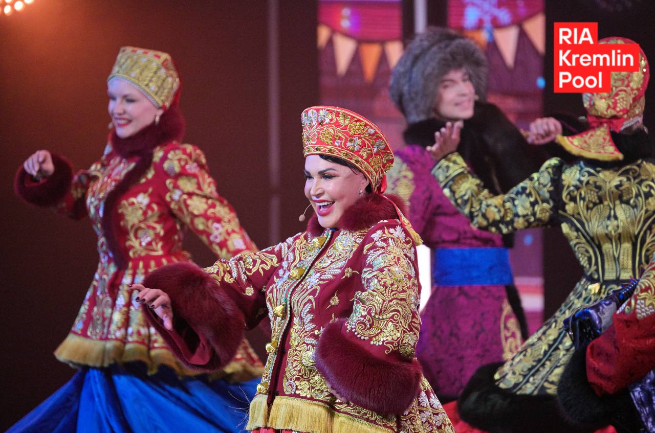 Путин наградил народную артистку России Надежду Бабкину орденом За заслуги перед Отечеством I степени