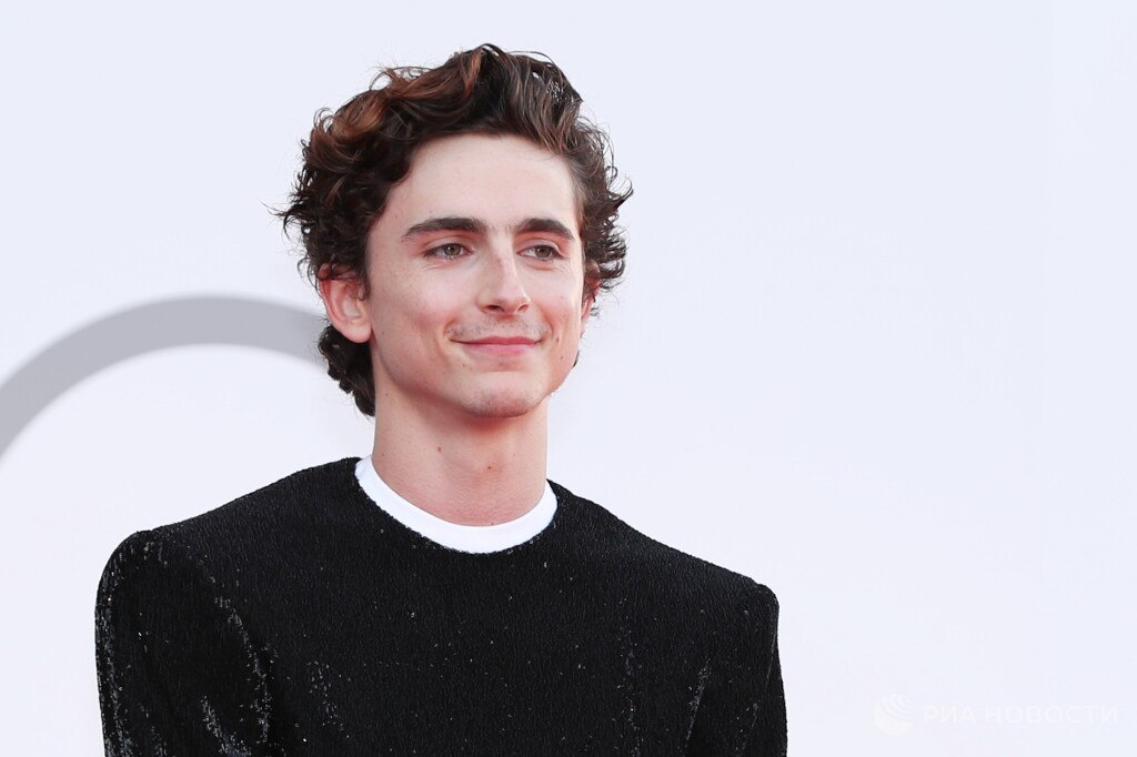 Тимоти Шаламе получил Золотой глобус за лучшую мужскую роль в Марти Великолепный Актер обошел Джорджа Клуни и Леонардо Ди Каприо в номинации Лучшая мужская роль в фильме жанра мюзикл или комедия Подписаться на РИА Новости