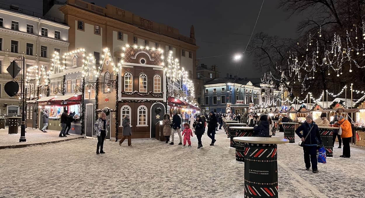Рождественскую ярмарку в Петербурге оформят в русском стиле Ярмарка пройдёт на Манежной Московской и Дворцовой площадях