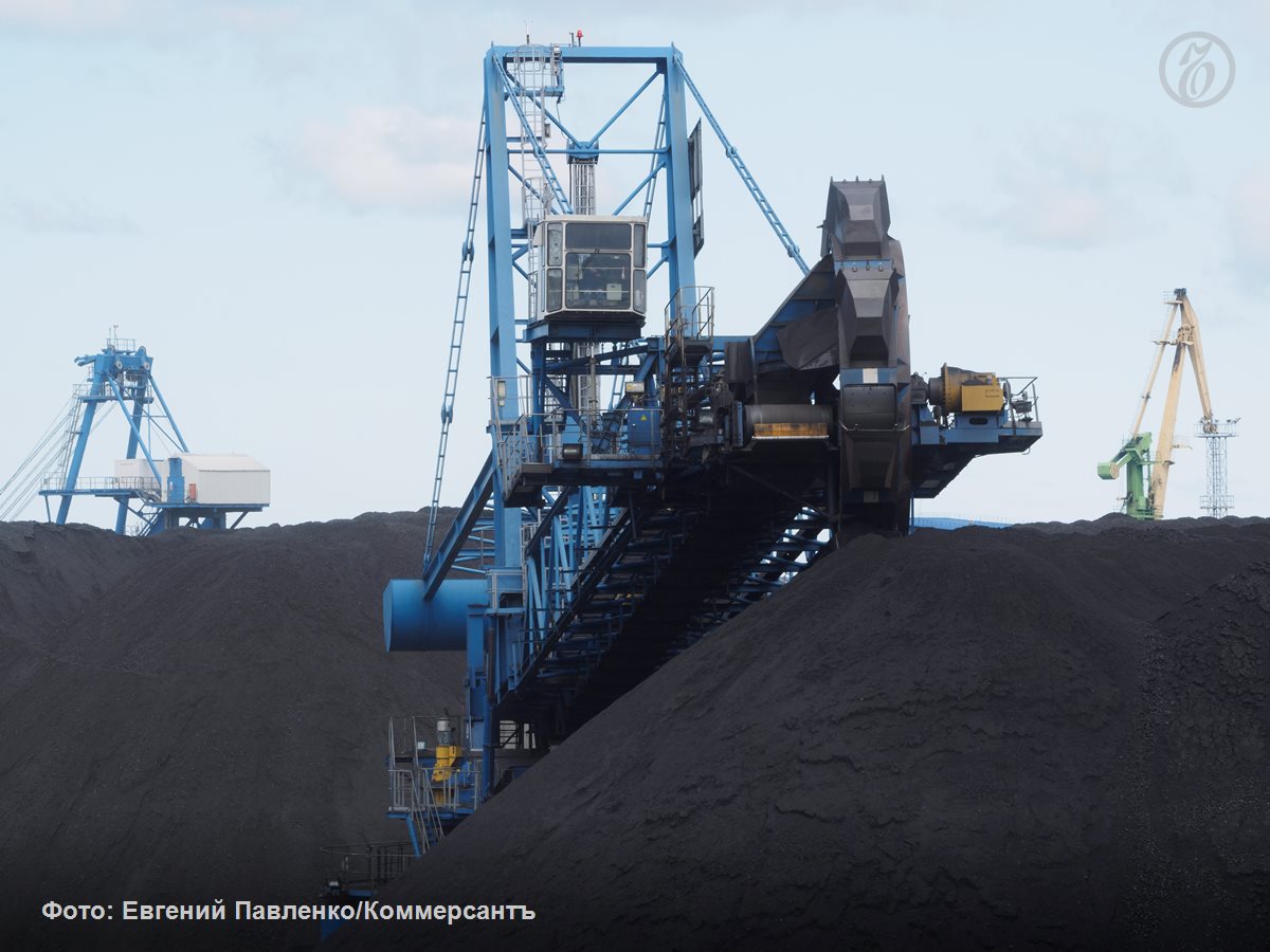 Спрос на российский энергетический уголь начал расти на западных направлениях в первую очередь в Турции где коммунальные предприятия формируют запасы Аналитики называют турецкий рынок сегодня наиболее перспективным для российских угольщиков указывая на ожидания роста потребления в этой стране В Китае напротив активный рост цен сменился коррекцией Подробнее в материале Ъ Ъузнал