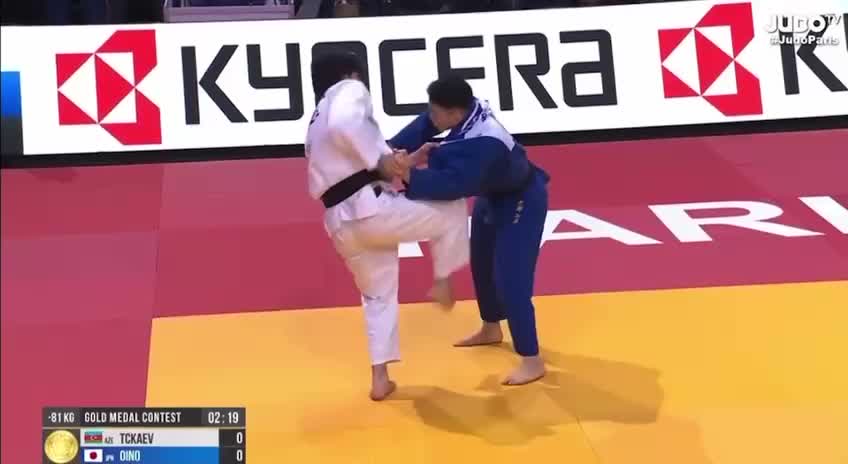 Таджикский дзюдоист Мухиддин Асадуллоев и азербайджанец Балабей Агаев достигли успехов на турнире Большого шлема в Париже