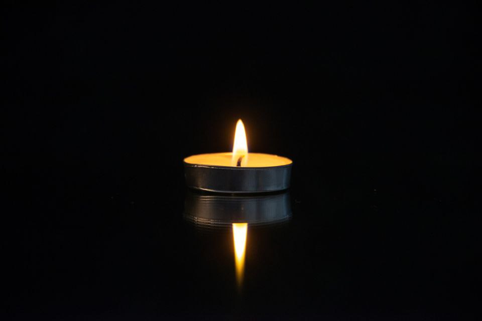 9 ноября какой сегодня день 9 ноября отмечают день отмечают Международный день против фашизма и антисемитизма В ночь с 9 на 10 ноября 1938 года на территории Германии и Австрии начался массовый еврейский погром получивший название Хрустальной ночи англ Crystal Night нем Kristallnacht или Ночи разбитых витрин Она стала первой массовой акцией физического насилия Третьего рейха по отношению к евреям Ежегодно в Международный день против фашизма и антисемитизма во многих странах проходят тематические мероприятия выставки митинги публичные дискуссии демонстрации и другие акции в память о жертвах нацизма жертвах террора на национальной расистской в частности антисемитской почве которые помогают созданию единого фронта против идеолог Подробнее