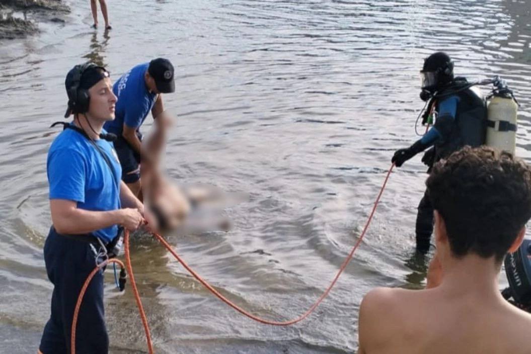 Ещё одна трагедия на воде: в Вознесенском округе тоже утонул подросток По данным МЧС, из пруда «Вознесенский» водолазы извлекли тело погибшего 14-летнего мальчика. Берегите своих детей Подпишись \ Предложи новость