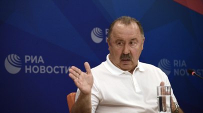 Газзаев посоветовал Карпину пригласить Дзюбу в сборную России   Бывший главный тренер ЦСКА Валерий Газзаев высказался о возможном вызове нападающего «Акрона» Артёма Дзюбы в сборную России.  Читать далее