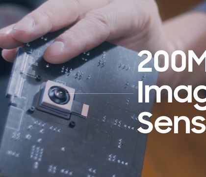 Первая 200 мегапиксельная камера Sony составит конкуренцию датчикам Samsung ISOCELL FeniBook Как сообщает SamMobile инсайдер FeniBook рассказал о первой 200 мегапиксельной матрице Sony для мобильных устройств Сообщается что она получила название LYT 910 и представляет собой сенсор на 1 1 11 дюйма с размером пикселя 0 7 мкм и поддержкой биннинга пикселей