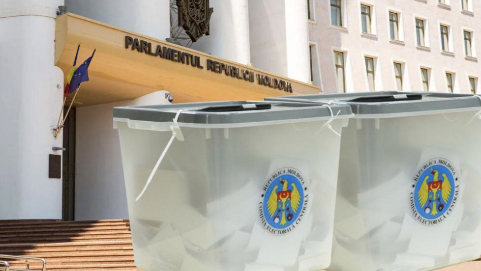 В Молдове объявлен день тишины предвыборная агитация запрещена Избирательная кампания завершилась а в субботу 27 сентября наступил день тишины период в течение которого согласно Избирательному кодексу запрещена предвыборная агитация со стороны конкурентов и их сторонников  Подпишись на GRT