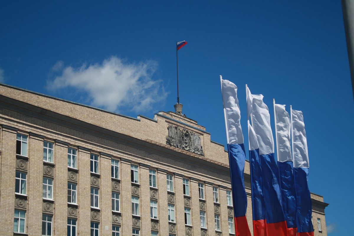 Орловцам рекомендовали не использовать пиротехнику в День народного единства   newsorel ru fn 1743510 html Жителям Орловской области рекомендовали не использовать пиротехнику во время празднования Дня народного единства и 108 летия Октябрьской революции Такое решение было принято на заседании регионального оперштаба   Прислать новость Подписаться
