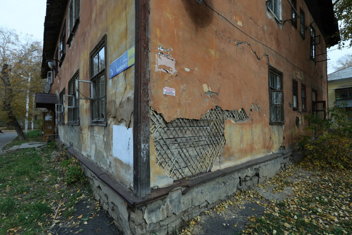 На Южном Урале вдвое увеличат расходы на переселение граждан из аварийного жилья   gubernia74 ru articles news 1137016 В областном бюджете на 2026 год и плановый период 2027 2028 годов финансирование адресной программы переселения граждан из аварийного жилищного фонда будет увеличено в два раза Об этом сообщил председатель комитета по строительной политике и ЖКХ Законодательного собрания Виталий Маслов   t me chgub