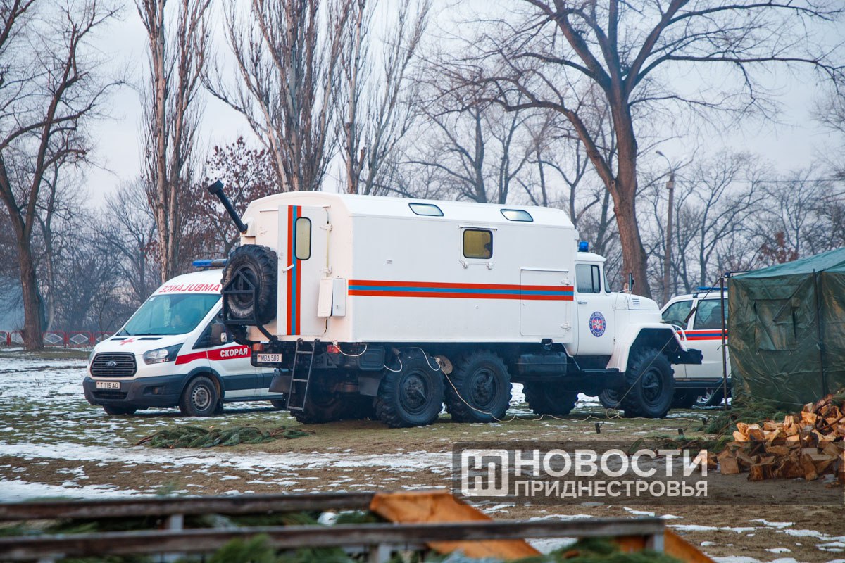 Милиционеры будут дежурить на крещенских купаниях в Тирасполе. На городском пляже оборудуют купель. Следить за порядком будут с 18:00 18 января до 7:00 20 января.  Здесь развернут полевую кухню. Проехать к пляжу можно будет до круга на набережной.   Также сотрудники МВД будут патрулировать необорудованные места для купания. Погружаться в воду там нельзя.