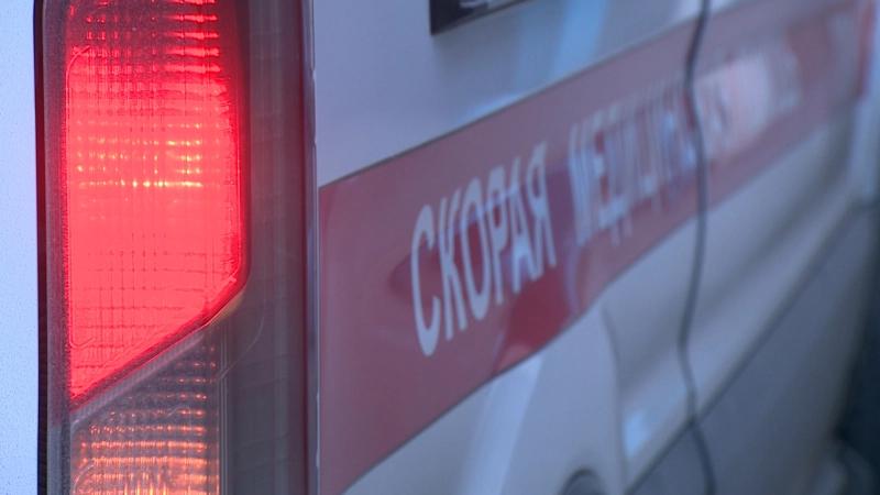 В Сестрорецке проверяют обстоятельства наезда на 15 летнего пешехода ДТП произошло 4 октября около 20 45 у дома 37 по улице Володарского на нерегулируемом переходе По предварительным данным 25 летний водитель из одной из стран Центральной Азии управляя автомобилем Chery Arrizo 8 сбил подростка Школьник с тяжелыми травмами доставлен в больницу Полиция проводит проверку и устанавливает все обстоятельства происшествия Наши новости в Телеграм VК ОK MAX