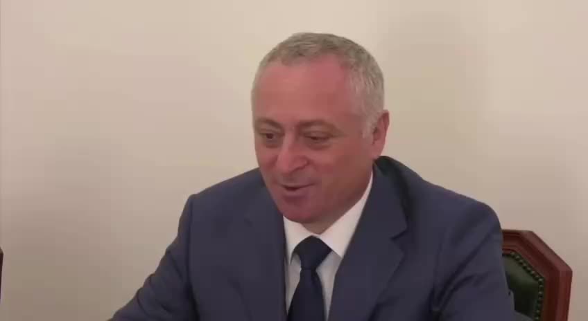 Делегация Санкт-Петербурга и Сергей Кириенко обсуждают сотрудничество с Абхазией
