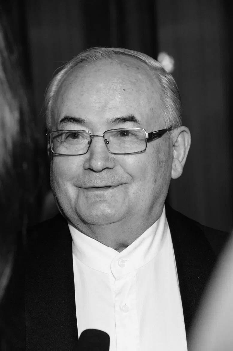 Скончался народный артист РСФСР Всеволод Шиловский Советский и российский актер и режиссер Всеволод Шиловский умер в возрасте 87 лет он был известен зрителям по многим ролям в театре и кино советском и российском Честно говоря ВК MAX подписывайтесь