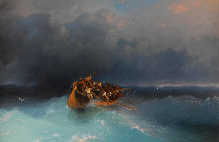 Русские торги Sotheby s в Лондоне завершились историческим событием для арт рынка Полотно Ивана Айвазовского Выжившие 1878 ушло с молотка за 4 188 000 около 550 млн рублей Это абсолютный рекорд для художника Одна из причин такой цены масштаб Это огромное полотно размером почти 2 на 2 5 метра 195 x 266 см Такие гигантские работы Айвазовского появляются на торгах крайне редко большинство его музейных шедевров давно и прочно осели в государственных собраниях Предыдущий ценовой максимум был установлен в 2012 году Тогда Вид Константинополя и Босфора 1856 продали за 3 2 млн