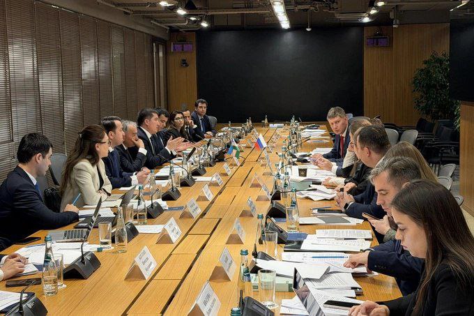 Узбекистан почти договорился с Россией по вступлению в ВТО остался только Тайвань Узбекистан практически завершил двусторонние переговоры с Россией по вступлению во Всемирную торговую организацию На прошлой неделе в Москве с российской переговорной группой обсуждались нерешенные вопросы вступления страны в ВТО Переговоры практически завершены все существенные элементы согласованы и осталось только несколько технических моментов требующих окончательной проверки и подтверждения написал представитель президента по ВТО Азизбек Урунов Окончательные результаты переговоров с Россией представят на декабрьском заседании Генерального совета ВТО в Женеве Теперь для полноценного членства в ВТО Узбекистану нужно завершить двусторонние переговоры только с Тайванем торговлябезграниц tradewithoutborders Россия экспорт импорт Узбекистан ВТО Торговля без границ   Экспорт Вашей продукции Решение любых вопросов ВЭД