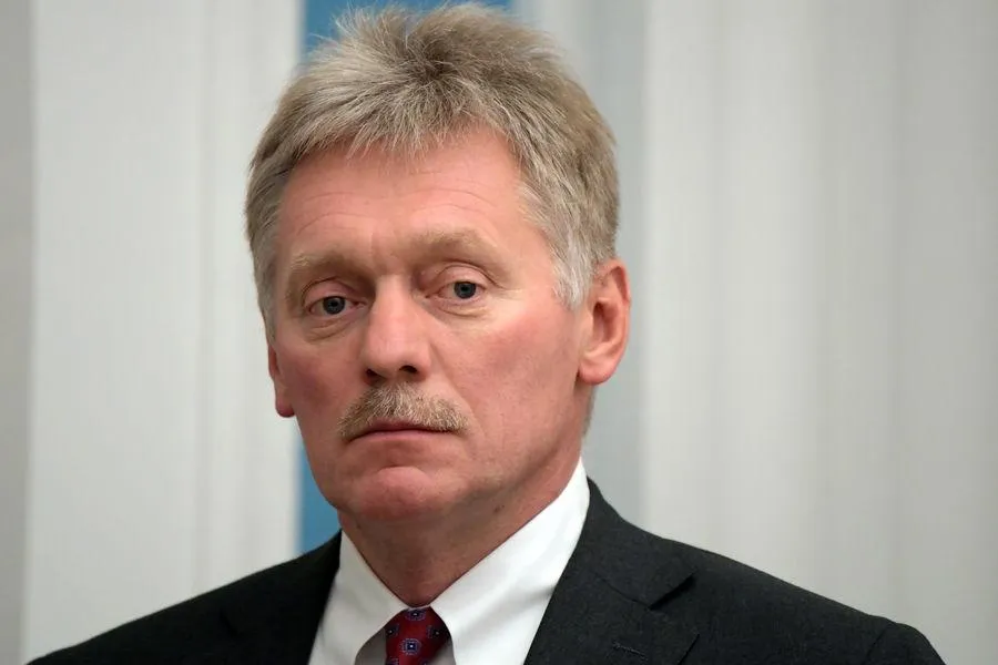 Дмитрий Песков Мы можем уверенно говорить о макроэкономической стабильности в России Правительство принимает необходимые меры для поддержания экономической стабильности Экономика не защищена от волатильности на глобальных рынках Владимир Путин тесно вовлечен в экономические вопросы Владимир Путин говорил что готов встречаться с Зеленским в Москве или любом другом месте Путин заявил что мы приветствуем посредничество США СВО может закончиться в любой момент условием является принятие решения Зеленским в Киеве известно какого решения Гуманитарное перемирие завершилось СВО продолжается