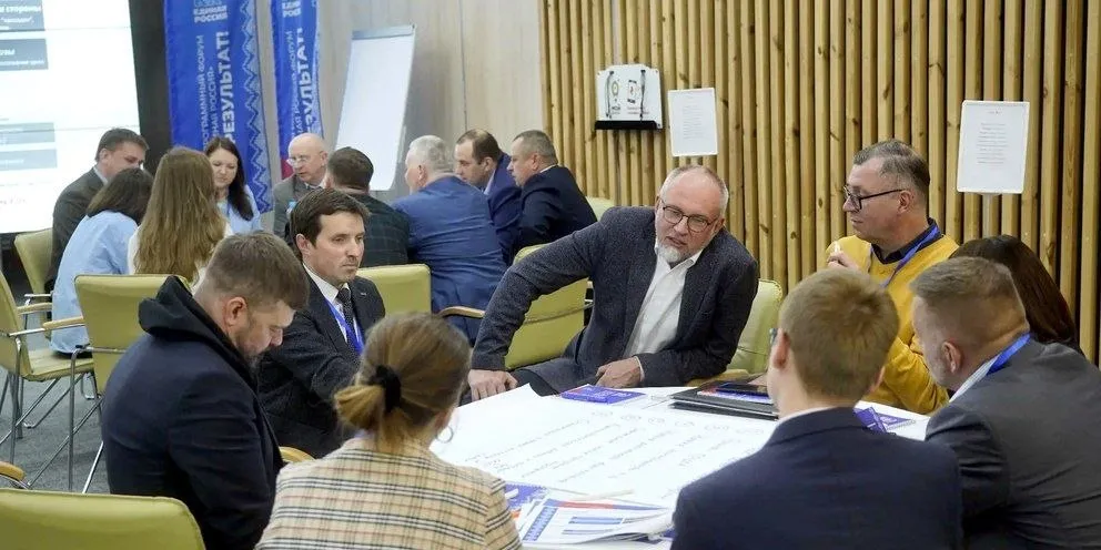Новгородская область входит в десятку наиболее инвестиционно привлекательных регионов страны сообщил первый заместитель губернатора Новгородской области Евгений Богданов ссылаясь на результаты Национального рейтинга состояния инвестиционного климата в субъектах федерации