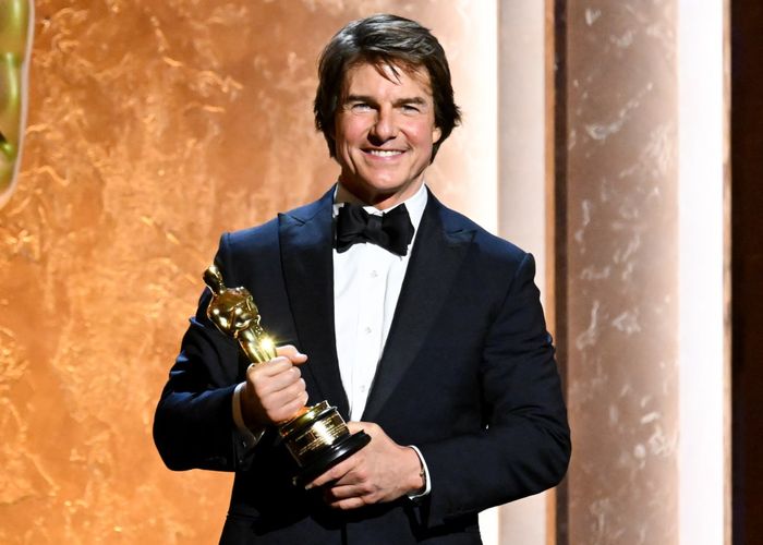 Том Круз получил почётный Оскар за вклад в развитие кинематографа Для 63 летнего голливудского актёра это первая награда от американской Киноакадемии