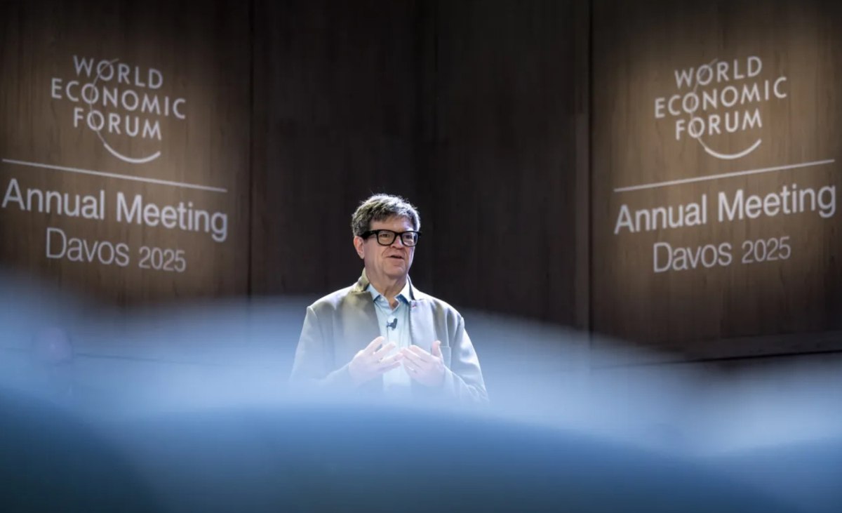 Ян Лекун лауреат премии Тьюринга и глава Лаборатории фундаментальных исследований ИИ в Meta признана экстремистской и запрещена в России запланировал уйти из компании узнала FT По данным издания учёный уже ведёт переговоры о привлечении инвестиций в свой новый стартап который вероятно займётся работой над моделями мира vc ru ai 2332943