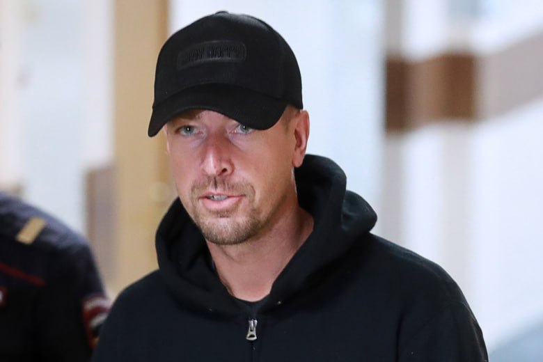 Против Алекса Лесли подали в суд иск об ограничении родительских прав Заявление поступило в Коптевский районный суд Москвы сообщает объединенная пресс служба судов общей юрисдикции Заседание назначено на 10 ноября Радио 1 MAX Прислать новость