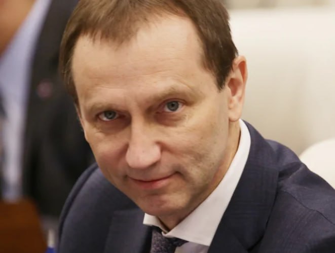Ушел из жизни бывший гендиректор «Уралкалия» На 59-м году жизни скончался бывший генеральный директор ПАО «Уралкалий» Дмитрий Осипов на фото . Информацию об этом «Ъ-Прикамье» подтвердили в компании. Дмитрий Осипов занимал должность генерального директора ПАО «Уралкалий» в 2013 – 2020 годах. Позже работал генеральным директором корпорации ВСМПО «Ависма». Являлся депутатом заксобрания Пермского края. По данным «Ъ-Прикамье», господин Осипов долго боролся с онкологическим заболеванием.