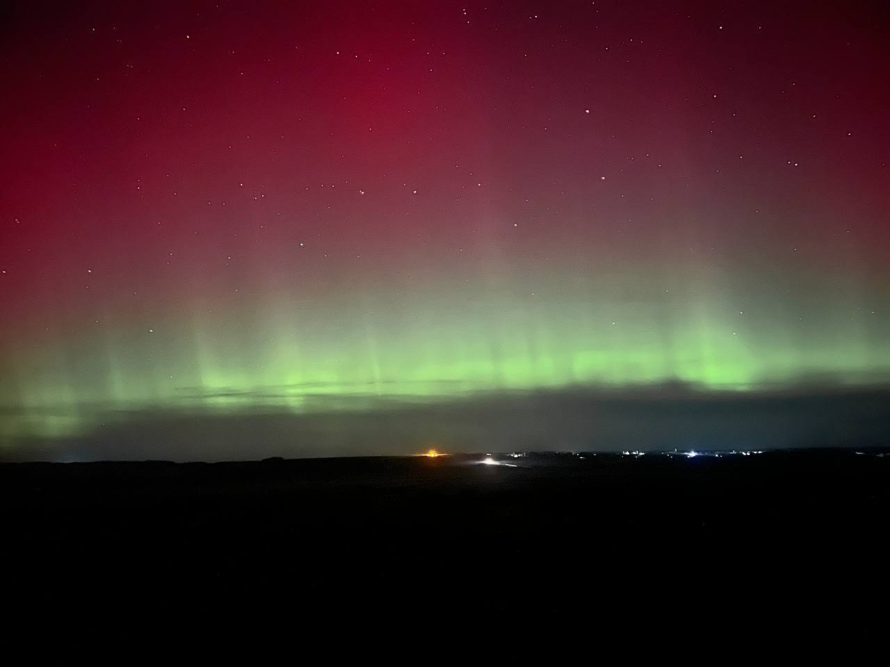 Мощное полярное сияние смогут увидеть москвичи уже этой ночью Благодаря бушующим магнитным бурям явление будет видно сегодня и завтра