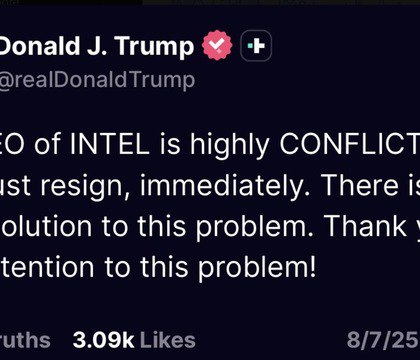 Intel получила 5 7 млрд от правительства США для спасения производства шаг сравнили с коммунизмом Финансовый директор Intel подтвердил получение 5 7 млрд от администрации США В рамках сделки правительство получило взамен 10 акций компании чтобы предотвратить продажу ее фабричного бизнеса Соглашение также включает меры ограничивающие возможность продажи контрольного пакета подразделения