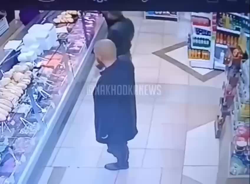 Конфликт в магазине «Спутник» в Находке завершился нападением на охранника