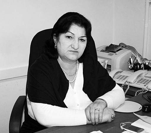 Председатель Союза женщин Дагестана Интизар Мамутаева погибла в автокатастрофе сообщил глава республики Сергей Меликов Мамутаева в последние годы также возглавляла комиссию Общественной палаты Дагестана по вопросам общественной безопасности делам ветеранов военнослужащих и членов их семей Ранее она была уполномоченной по правам ребенка в республике Подписаться на РИА Новости