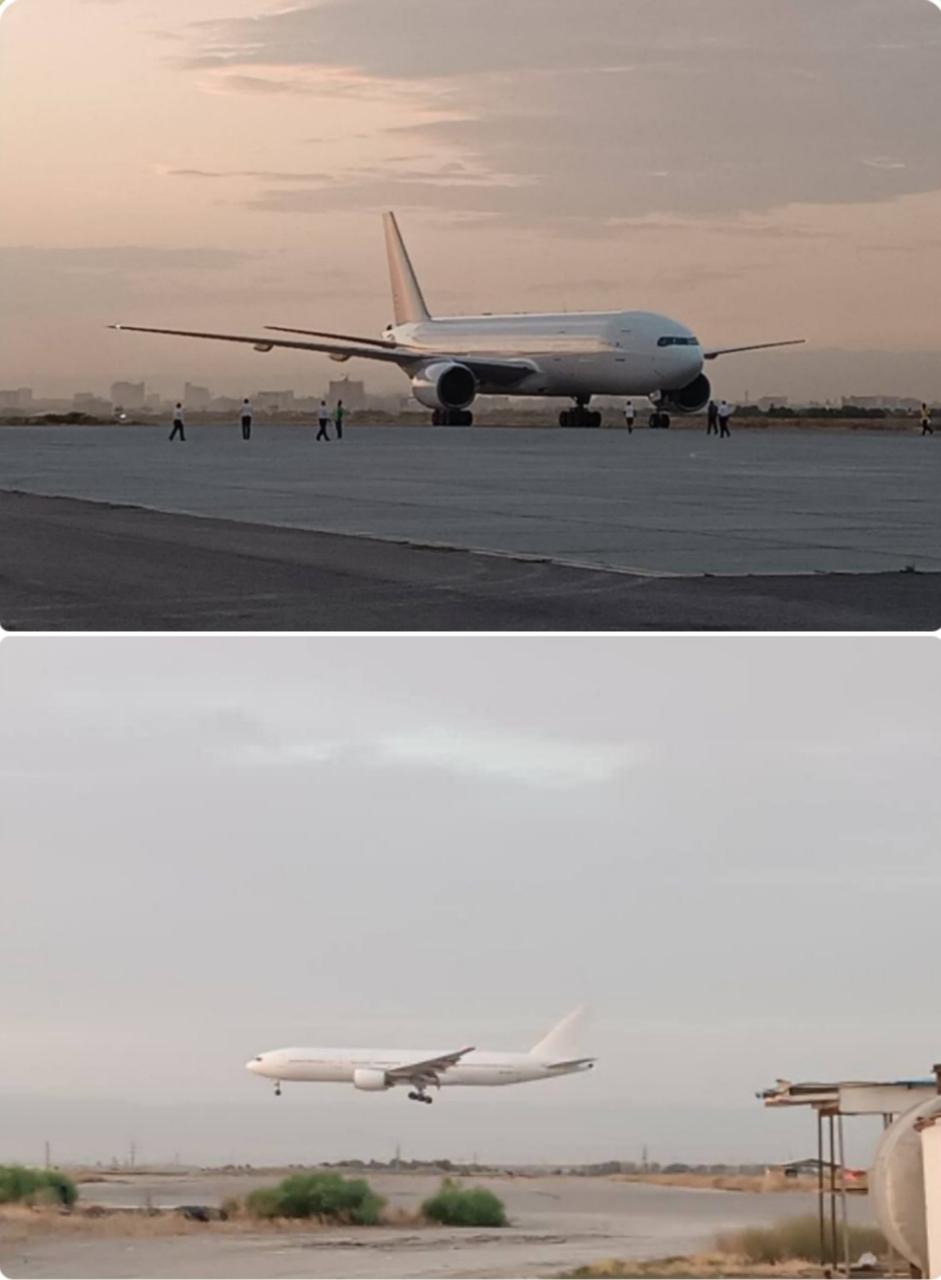22 человека задержаны на Мадагаскаре по делу о контрабанде Boeing 777 в Иран На Мадагаскаре разгорается крупный авиационный скандал Власти страны задержали 22 человека включая чиновников авиационного управления и бизнесменов по делу о пяти Boeing 777 200ER которые через фиктивную регистрацию были перегнаны в Иран Ещё девять фигурантов находятся в розыске 23 августа задержанным были предъявлены обвинения в коррупции подлоге отмывании денег сговоре злоупотреблении властью и угрозе государственной безопасности сообщили Антикоррупционное управление Мадагаскара Direction de Coordination Nationale DCN и Антикоррупционное подразделение Антананариву Pôle Anti Corruption PAC Среди обвиняемых руководители Авиационного управления Мадагаскара ACM а также граждане Индии связанные с компанией Udaan Aviation которая была ключевым посредником при передаче самолётов Всего в деле фигурируют 33 физических и юридических лица К расследованию подключилось и Федеральное бюро расследований США По версии следствия операция проводилась для обхода международных санкций и в конечном итоге самолёты предназначались для иранской авиакомпании Mahan Air Лайнеры вылетели 15 июля из Камбоджи и прибыли в Иран будучи временно зарегистрированными в Мадагаскаре Перегнанные в Иран Boeing 777 200ER имели временные мадагаскарские регистрационные номера 5R RIS msn 32334 5R ISA msn 30866 5R HER msn 28522 5R IJA msn 28527 и 5R RIJ msn 33369 Под следствием оказался и бывший министр транспорта Валери Рамонджавело отправленный в отставку в конце июля Однако его дело должно рассматривать Высший суд Мадагаскара а для этого необходимо согласие парламента Правительство признало ситуацию серьёзным ударом по имиджу страны отметив что продление регистрации лайнеров было сфальсифицировано При этом власти отдельно подчеркнули президент страны и его семья не причастны к делу AviaNews