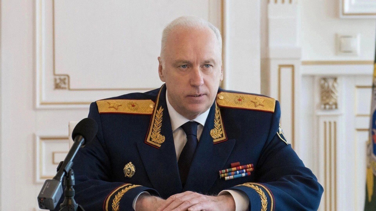 В СК заявили, что ВСУ специально подорвали мост в Брянской области над проходящим пассажирским поездом Об этом заявил председатель ведомства Александр Бастрыкин. Он считает, что для совершивших теракт необходимо создать «военный трибунал по типу Нюрнбергского»