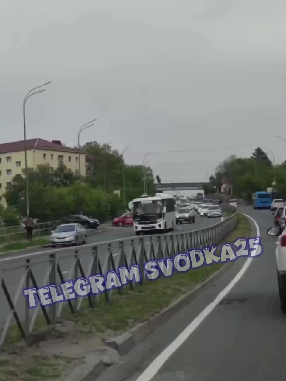 Массовая авария на Дублере Курортного проспекта в Сочи из-за разлива ГСМ