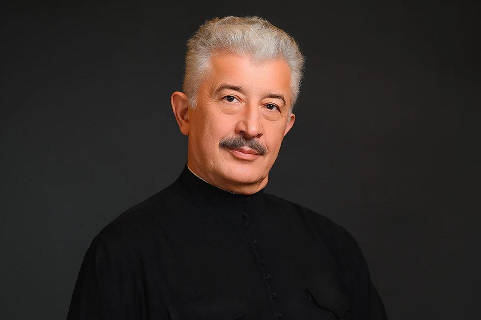 Солист Пермской оперы Владимир Тайсаев удостоен почётного звания Заслуженный артист Российской Федерации Указ об этом 11 февраля подписал президент Владимир Путин Бас работает в театре с 1994 года за это время он исполнил десятки ведущих партий Тайсаеву 66 лет он выпускник ГИТИСа До Перми служил в музыкальном театре Владикавказа В Пермском крае артист также преподавал в музыкальном колледже и выступал как режиссёр В его репертуаре Князь Игорь Травиата Богема Дон Жуан Любовь к трём апельсинам Евгений Онегин Норма Бал маскарад и другие спектакли Добрые новости и история Перми подписаться