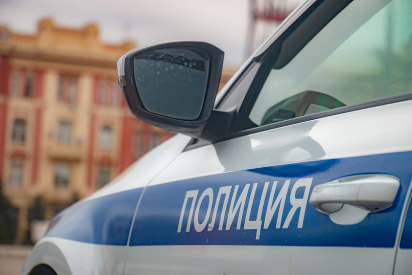 На улице Извилистой в Ростове, 5 мая, произошёл инцидент с применением оружия В полицию о конфликте между жителями частного сектора сообщили очевидцы. По предварительным данным, спор носил бытовой характер. Во время перепалки один из участников достал предмет, похожий на сигнальный пистолет, и произвёл несколько выстрелов. На место происшествия немедленно прибыли полицейские, подозреваемый был задержан. Предположительно мужчина стрелял из сигнального пистолета. Сейчас правоохранители выясняют все обстоятельства произошедшего. Работа Авто Глэмпинг Медицина