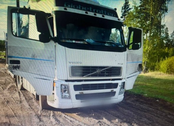 Труп убитого водителя автовоза обнаружили в Тулунском районе Возбуждено уголовное дело Читать подробнее на сайте...