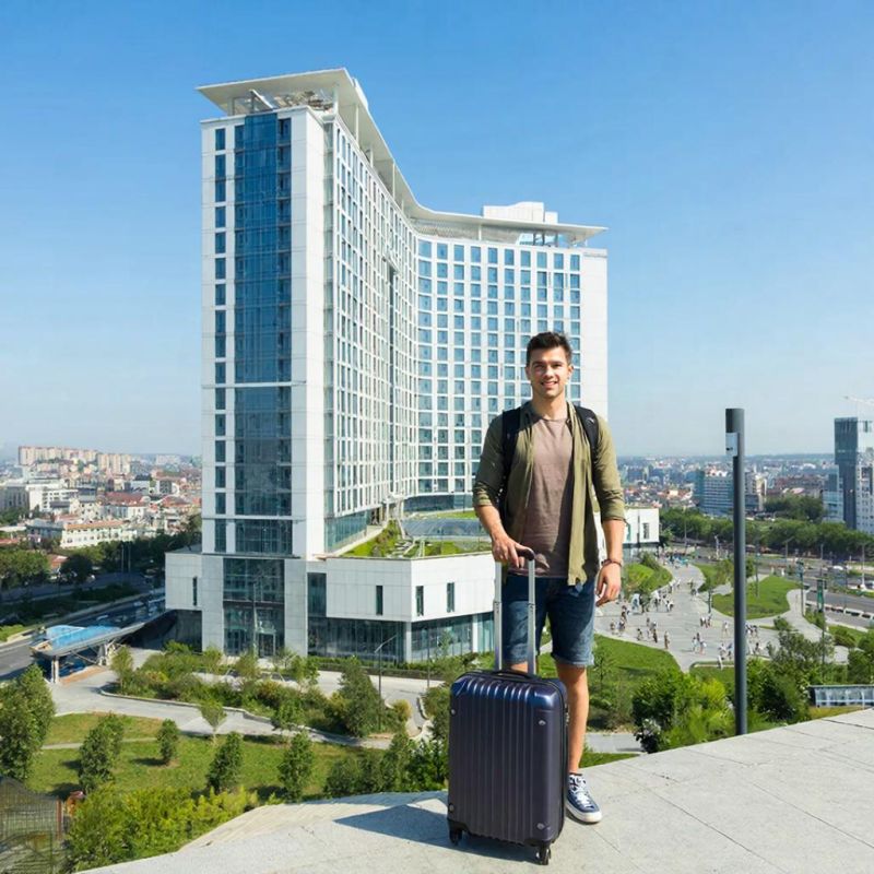 Восемь новых санаторно курортных комплексов появятся в Крыму до 2030 года Четверг 29 января Крым 24 До 2030 года в Крыму планируется создать восемь новых санаторно курортных комплексов с общим количеством номеров около 2550 единиц Об этом Крым 24 сообщил министр курортов и туризма региона Сергей Ганзий Санаторно курортное направление является одним из приоритетных в индустрии гостеприимства Республики Крым а также важнейшей частью её экономического комплекса подчеркнул он В рамках проектов также предусмотрено создание медицинских центров для приёма пациентов со всей России что позволит значительно повысить привлекательность полуострова как лечебного курорта Картинка сгенерирована ИИ Подробнее