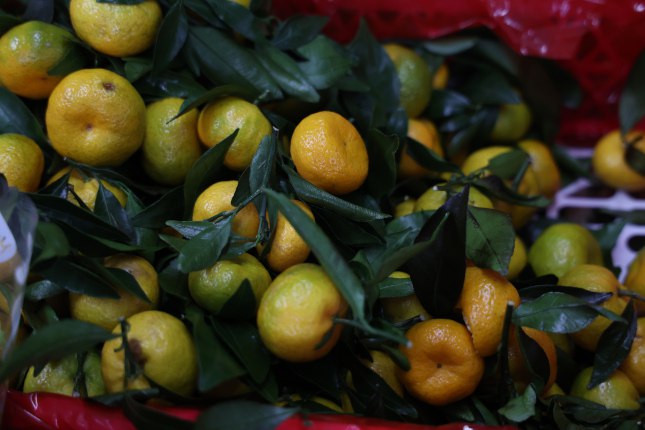 На Южный Урал не пустили 37 тонн мандаринов и апельсинов   www up74 ru articles news 168126 На маркировке с цитрусовыми было указано что продукция предназначена для Самарской области но в документах значился Екатеринбург