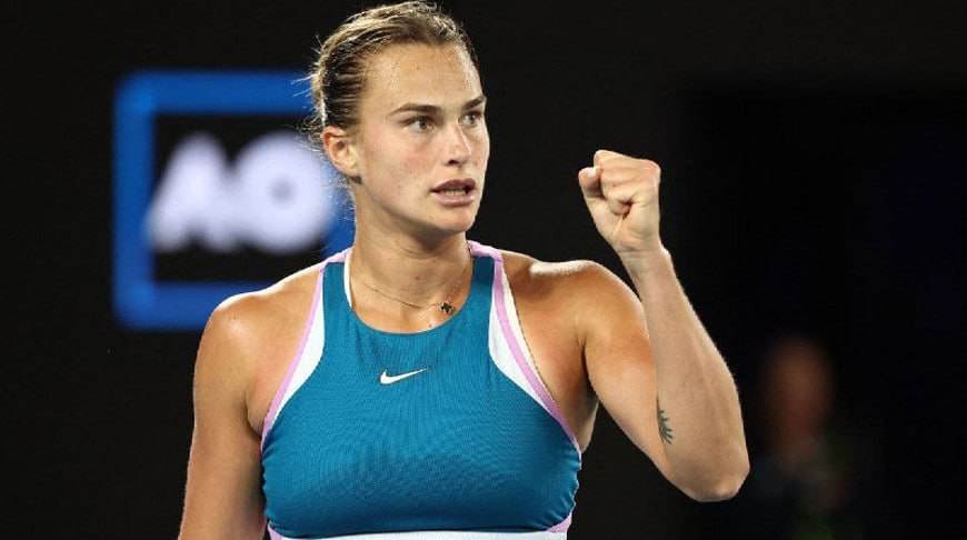 Белорусская теннисистка Арина Соболенко вышла в 1/8 финала турнира WTA-1000 в Мадриде Первая ракетка мира добилась победы над бельгийкой Элис Мертенс в 1/16 финала — 3:6, 6:2, 6:1. Соперница белоруски в 1/8 финала определится в противостоянии швейцарки Ребекки Машаровой и американки Пейтон Стирнс.