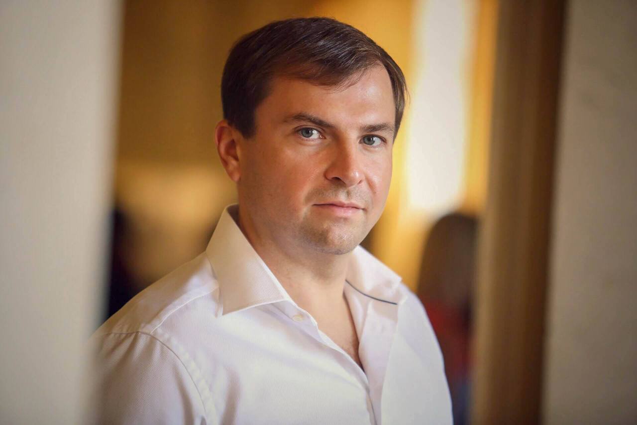 СБУ задержала нардепа Фёдора Христенко по подозрению в госизмене СМИ По данным следствия Христенко был завербован ФСБ ещё до начала полномасштабной войны и выполнял задания российской спецслужбы в том числе оказывая влияние на руководство одного из правоохранительных органов Украины vesti az