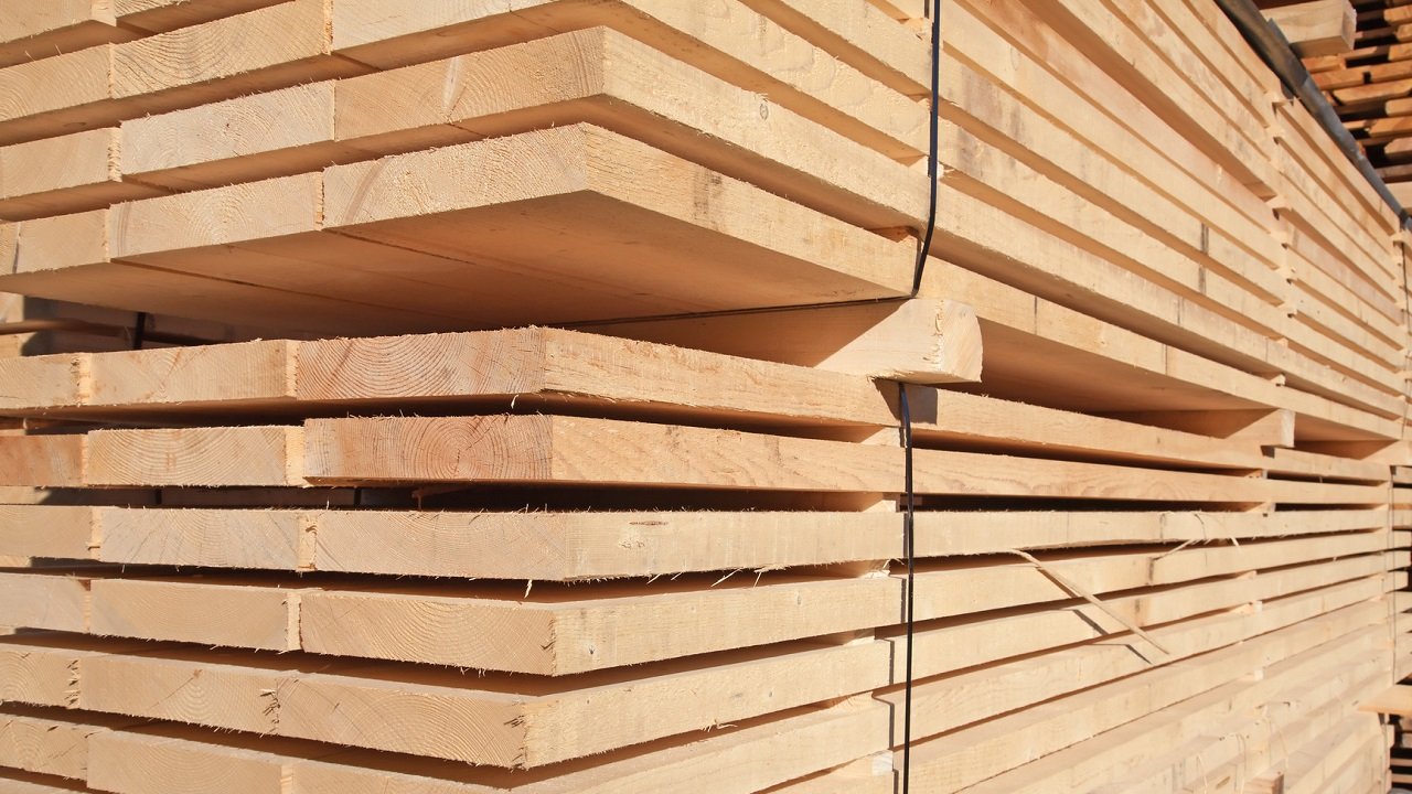 В Беларуси начнут тиражировать малые деревообрабатывающие производства Во время рабочего визита в Лепельский район Александр Лукашенко дал поручение о широком распространении в Беларуси малых предприятий по переработке древесины Подробности здесь myfin news