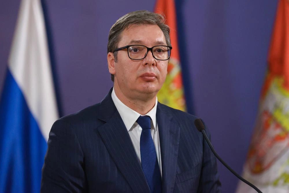 Сербия не собирается вводить санкции и менять свою политику, заявил президент Сербии Александр Вучич. Сербия не меняет свою позицию и не собирается ее менять, Сербия не собирается вводить санкции и менять свою политику. Это все глупости. Не понимаю, кому это нужно и кто это выдумывает.
