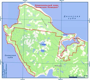 Первая экспедиция проекта Крылья Белого моря начала работу в губе Ухта на Онежском полуострове в Архангельской области Биологи исследуют эту малознакомую территорию в рамках Кенозерского национального парка Губа Ухта один из заливов Онежского залива Белого моря где собираются важные экологические и биологические данные включая сведения о миграции и кормовой базе водоплавающих птиц а также о растительном и животном мире губы и прилегающих территорий Онежская губа включая губу Ухта характеризуется значительным биоразнообразием Здесь проводят исследования макрозообентоса гидрохимические изучения и геботанические описания отмечая присутствие различных видов моллюсков водорослей а также редких растений Губа Ухта входит в охраняемую зону национального парка Онежское Поморье и является частью экосистемы Белого моря с особенностями важными для сезонных миграций птиц и нереста рыбы