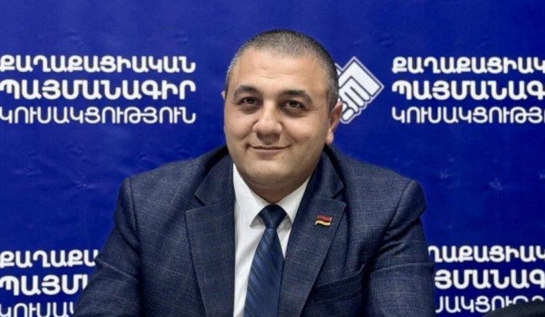 Теща провластного армянского депутата Карена Саруханяна задержана за участие в акции в защиту оппозиционного мэра Гюмри По данным SputnikARM речь идет о Вардуи Пилоян о ее задержании сообщалось накануне Пилоян главный специалист отдела образования мэрии