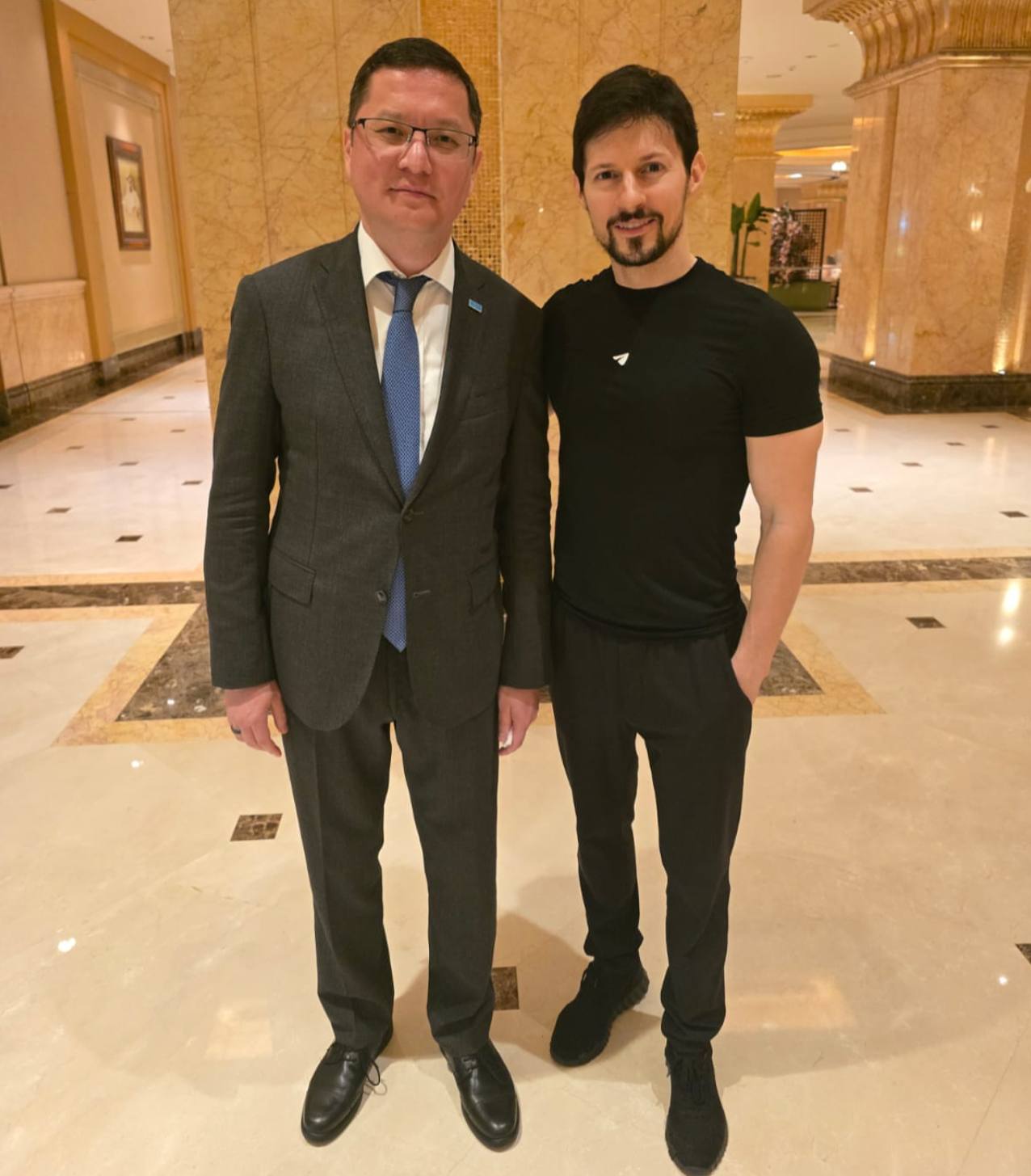 Его идеи станут ценным вкладом Павел Дуров в октябре примет участие в Digital Bridge 2025 в Казахстане он внесён в список специальных гостей Международного технологического форума Участие в мероприятии подтвердил чрезвычайный и полномочный посол РК в ОАЭ на фото с господином Дуровым Подробно расписали подробности kod ru durov digital bridge kz