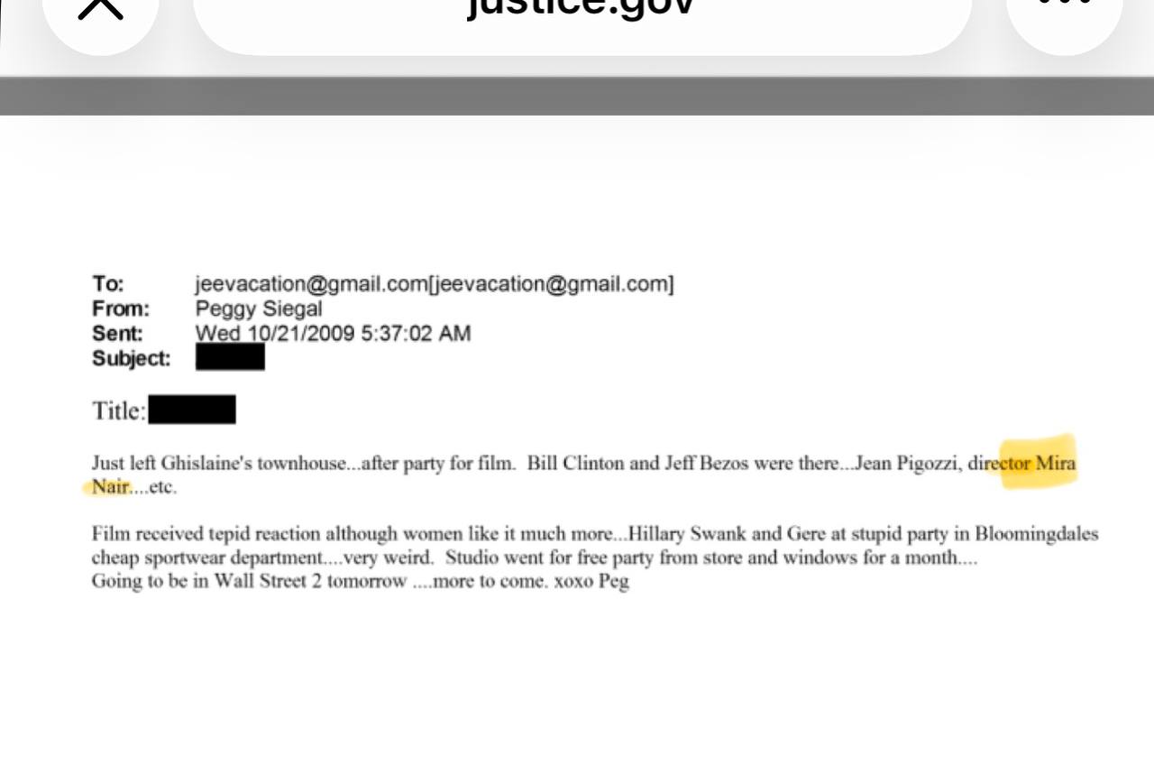 Зохран Мамдани присутствует в файлах Эпштейна Правда в качестве упоминания в новостной рассылке Зато его мама Мира Наир в них присутствует не в качестве новости Мама социалиста присутствовала на закрытой светской вечеринке в доме осуждённой за секс трафикинг Гислейн Максвелл после показа её фильма Амелия На мероприятии также присутствовали бывший президент США Билл Клинтон и глава Amazon Джефф Безос следует из электронного письма отправленного публицистом Пегги Сигал Джеффри Эпштейну 21 октября 2009 года Первое уголовное дело против Эпштейна было заведено в 2006 году и завершилось сделкой со следствием в 2008 году