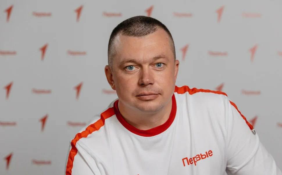 В Якутск с рабочим визитом приехал Председатель Правления Общероссийского общественно государственного движения детей и молодёжи Движение Первых Артур Орлов Orlovpervye единаяроссия сахасирэ ольгабалабкина мыработаем россия якутия арктика экология арктическаяякутия движениепервых Подписывайтесь на канал   t me balabkinaov