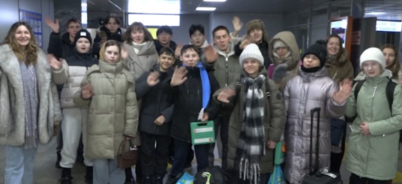 Ребята из Забайкалья побывали в Изобретательской школе Сколковского института науки и технологий 15 ребят из Читы и Газимуро Заводского округа провели неделю в Изобретательской школе Сколковского института науки и технологий Участниками лагеря стали ребята 10 17 лет Юных изобретателей вместе с родителями в аэропорту встретила и наша съемочная группа